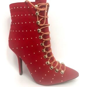 Red dressy bootie new in box size 6